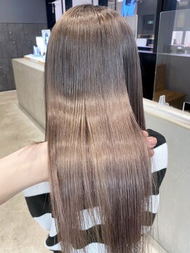 アイティーバイアルバム 下北沢店(IT by ALBUM) グレージュロング_アースカラーくびれヘアツートン_ba360221