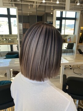 リア 近鉄八尾店(Lia) インナーカラー/アンブレラカラー/デザインカラー