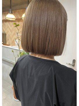 ロミータ by P.C.H(Lomita) ベージュ(ブリーチあり)