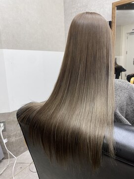 ラフィット 下大利店(lafit) 【かじ】艶グレージュ/ lafit 下大利@kaji_de_experiences