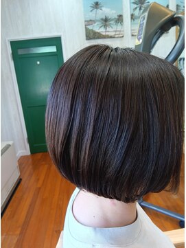 ヒア(HiA) コンパクトボブ