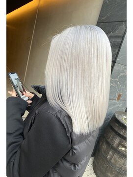 エゴル ナゴヤサカエ(ENGOL NAGOYA SAKAE) ホワイトカラー/グレージュカラー/ハイトーンカラー