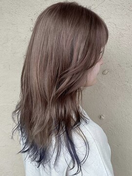 ピケ(pique) 長くても可愛いテールカラー/プラチナベージュ/段カット/20代