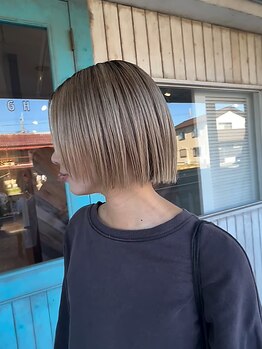 ヘアーベイラフ(Hair bay LAUGH)の写真/《顔周りCUTで小顔魅せ☆》お客様の骨格・雰囲気に合わせて創り上げる高いCUT技術が好評♪モチが良いのも◎