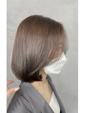 リノ(F’lino) 肩上ボブ