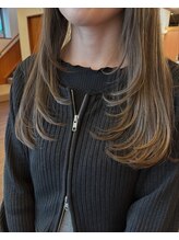 ディール D-R レイヤーカット/レイヤー/オリーブカラー/ロングヘア/大人女性