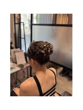 グランミーツ(Grand meets) 高めシニオンスタイル♪