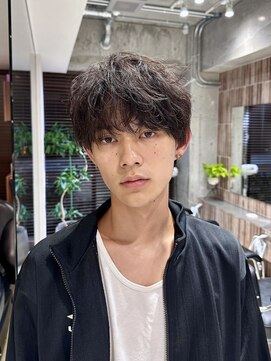 ファルベ(Farbe) フェザー/サーフカール/センターパート/波巻きツイスパ