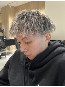 レボ 片町店(Revo) マッシュベース×ホワイトメッシュ×ツイストスパイラル