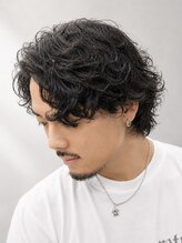 スター(STAR)&nbsp;カーリーパーマ×ミディアムウルフ｜大人色気ヘア