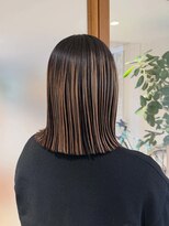 オーラ(ora)&nbsp;【30代切りっぱなしぱつっとボブスタイル】