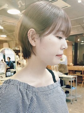 ピア(Pia) かわいくも大人っぽくもなれる耳掛け丸みショート