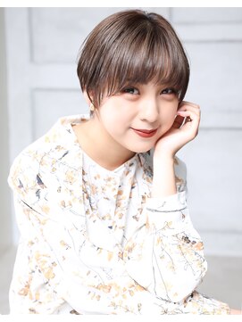 クラッチ ユニ(CLUTCH uni) 大人可愛い２０代３０代４０代小顔　グレージュ I3