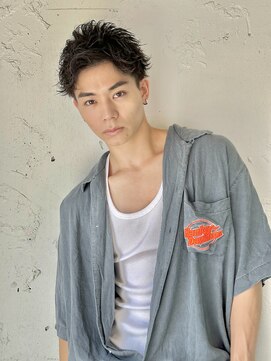 ロミーオム 本厚木(ROMMY. Homme) 刈り上げツーブロックアップバングショートビジネスメンズヘア