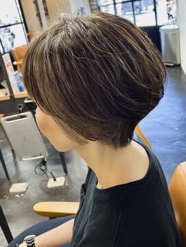 エルマノ 仙川(L mano) 大人ショートハイライト髪質改善キッズカット前髪30代40代