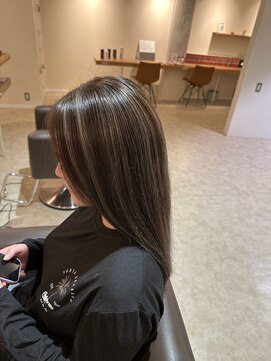 アロー(Arrow) グレージュ☆ハイライトカラー☆☆