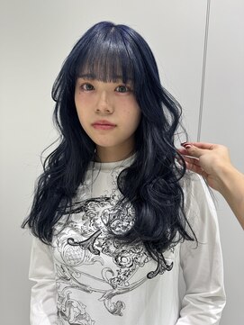ノラ シンディ(NORA CYNDY) ネイビーブルーラベンダーロングレイヤーカット