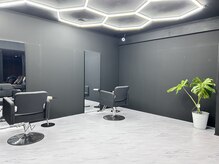 スポット(SPOT)の雰囲気（地下サロンのゆったり空間！）