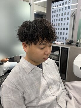 クロムトウキョウ ザ バーバー ネオン 新宿店(CHROM TOKYO the Barber ne/on) ツイストスパイラルパーマ