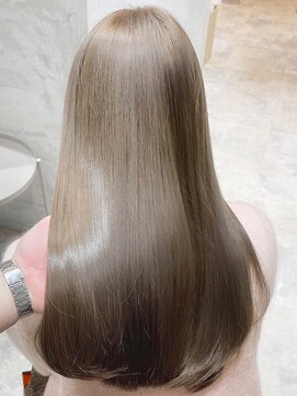 ニトバイアンキシム(nit by ahnkism) 外国人風ミルクティーベージュケアブリーチ堀江