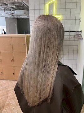 ラヴィズム(LUVISM) 顔周りレイヤー/ダブルカラー/髪質改善/ケアブリーチ万代新潟駅