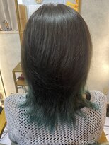 ヘアーサロン キー(Key)&nbsp;裾カラー/グリーン