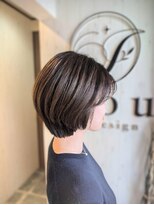 イル(iru)&nbsp;白髪ぼかしハイライト×ショート