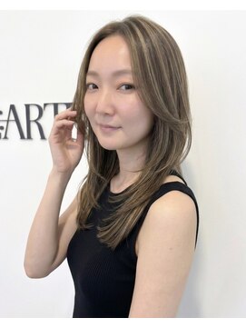 ハーツオオサカ(HE:ARTS OSAKA) 大人女性にオススメレイヤー小顔セミロング