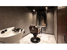 メンズレオ 野田阪神店(men's LEO)の雰囲気（一席ずつ仕切られた、落ち着ける半個室空間）