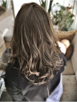 グレイス(Grace) 外国人風カラー