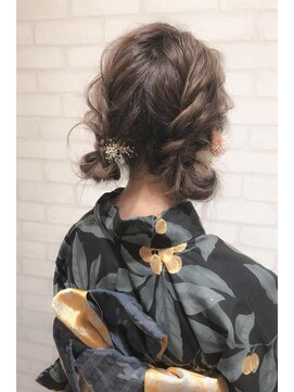 ヘアメイク シュシュ(Hair make chou chou) 夏の浴衣ヘアツインアレンジ【chou-chou 北林夏実】