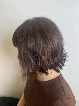 ハナ ビューティーヘアー(hana.) 外ハネ切りっぱなしボブ