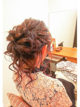 ブラウ ネイル パーティー(Blau Nail Party) ざっくりアップ