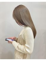 ジェム(GEM) セミロングミルクティーベージュ