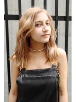 ボルタノット(volta∞knot)&nbsp;ハイトーンベージュの鎖骨ミディアム