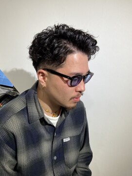 ドルクス 日本橋(Dorcus) 30代メンズヘア東京バーバー日本橋ビジネスパーマスタイル