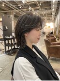 筋感のある細めハイライト外国人風オフィスで浮かないハイライト