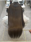 ★グレージュカラー斜めバングデザインカラーシルキー ベージュ