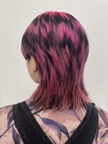 クク(QUQU)&nbsp;トライバルピンク　ウルフ　マッシュ　デザインカラー