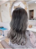 濃いめグレーからのシルバー