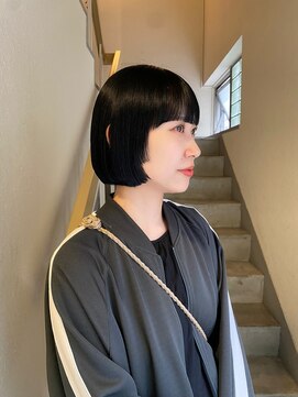 シキ(SIKI) 【mai 】ワイドバングのミニボブ