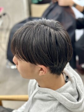 レヴィア(REVIA) メンズカット刈り上げツーブロックスタイル