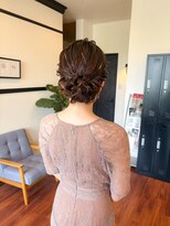 スリーバイザサロン(THREE by the salon)&nbsp;ナチュラルシニヨン♪