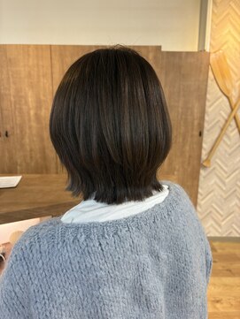 バイエイト 野並店(By Eight) ショートBobレイヤー×グレーイヤリングカラー×グレージュ