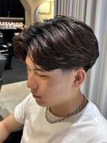 レボ 片町店(Revo)&nbsp;セット3分！？フェザーショート×テーパーフェード！