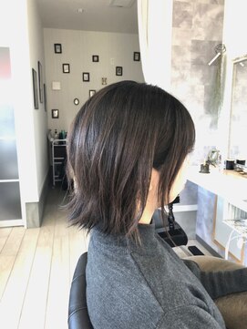 シエスタヘアー(SIESTA hair) 重かる外ハネスタイル