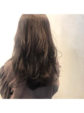 アイラス(I'LAS) 【ILAS】後ろ髪も美人なナチュラルアッシュカラー