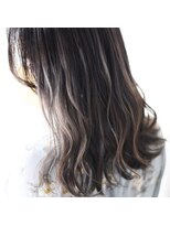 ニコリヘアワークス(nicori hair works)&nbsp;セミロング×ハイライト×ペールベージュ1