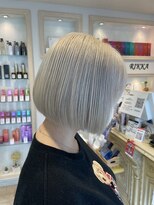 シエル バイ ケンジ 登戸 生田(CIEL by KENJE)&nbsp;ホワイトブロンド×切りっぱなしボブ