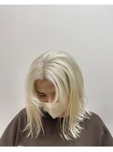 ホワイトブロンドカラーボブ